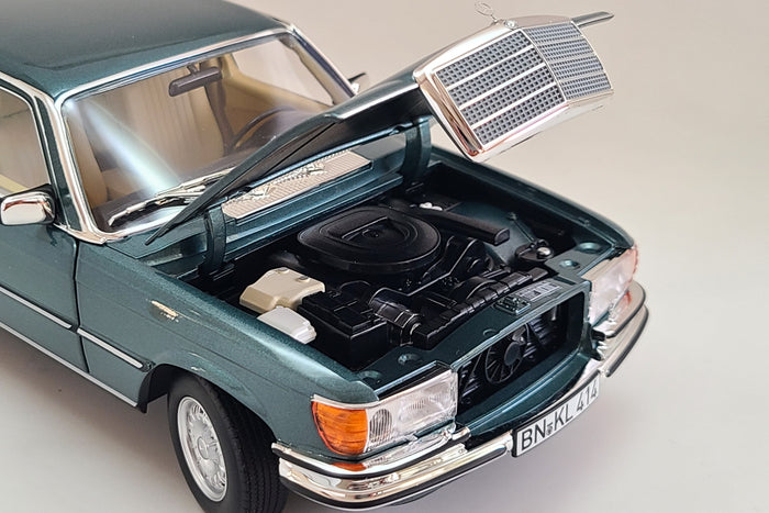Mercedes-Benz 450SEL 6.9 | 1:18 Scale Diecast Model Car by Norev | Engine Detail