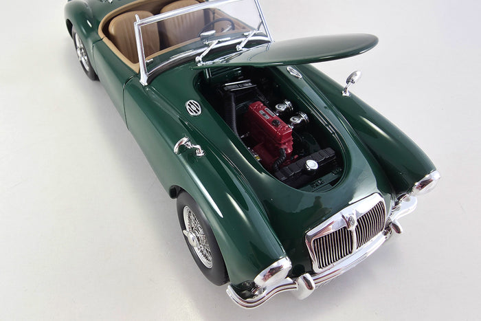 1:18 scale diecast MG MGA (1955) by Norev | Engine detail