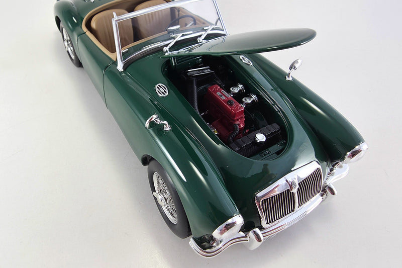 1:18 scale diecast MG MGA (1955) by Norev | Engine detail