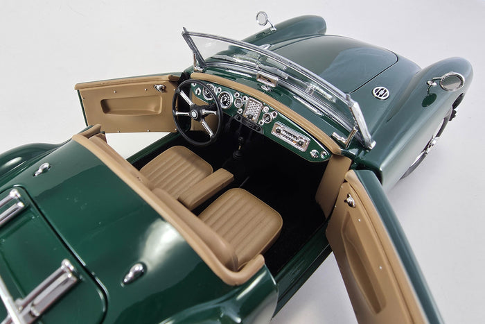 1:18 scale diecast MG MGA (1955) by Norev | Interior detail
