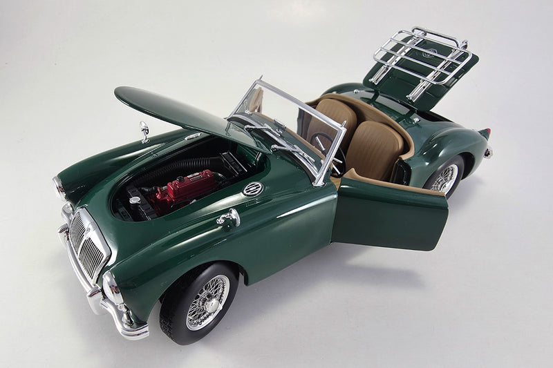 1:18 scale diecast MG MGA (1955) by Norev | Opening parts