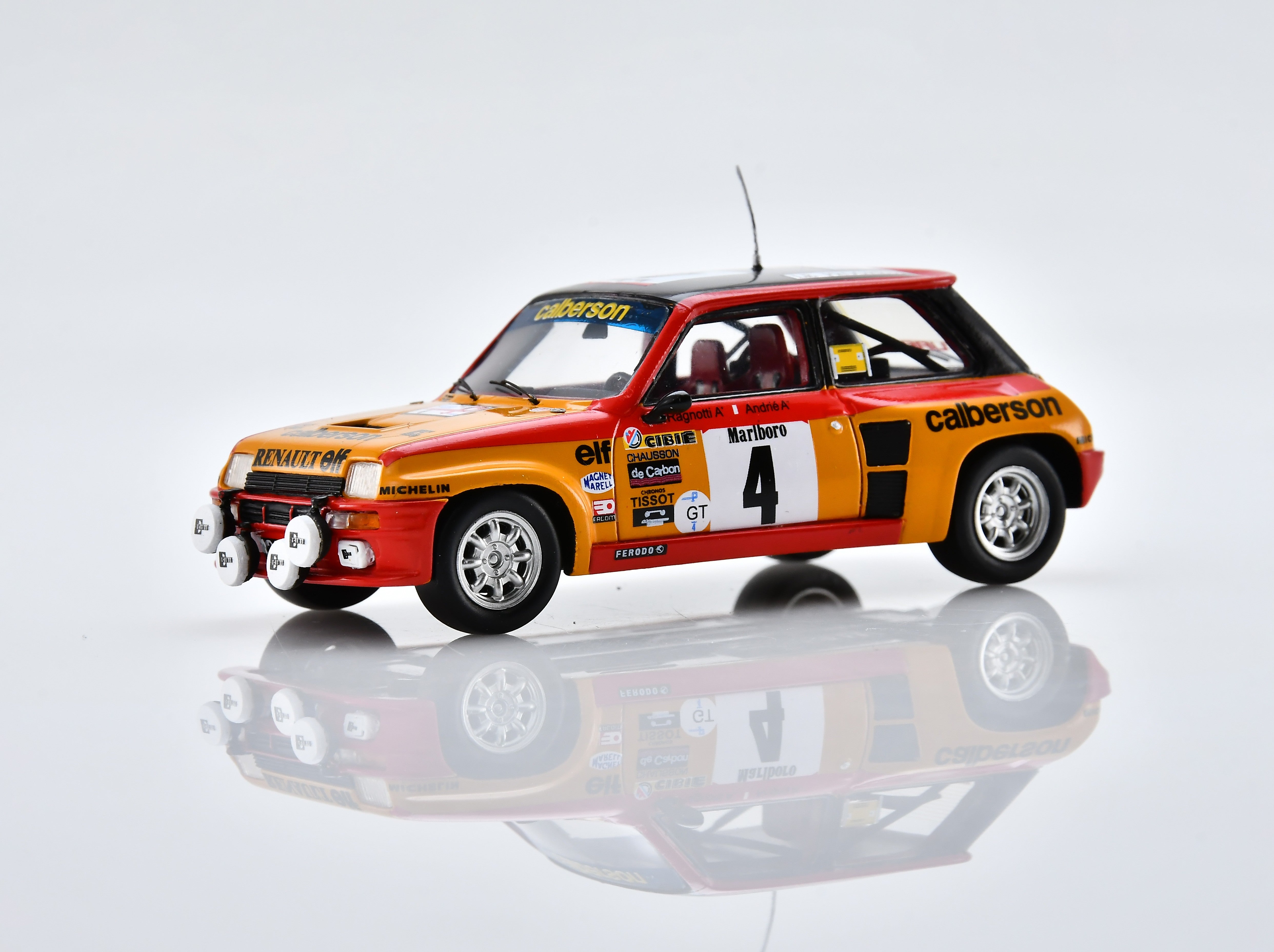 1:43 scale model Renault 5 Turbo (1980 Tour Auto, #4) by Spark | Front Quarter View