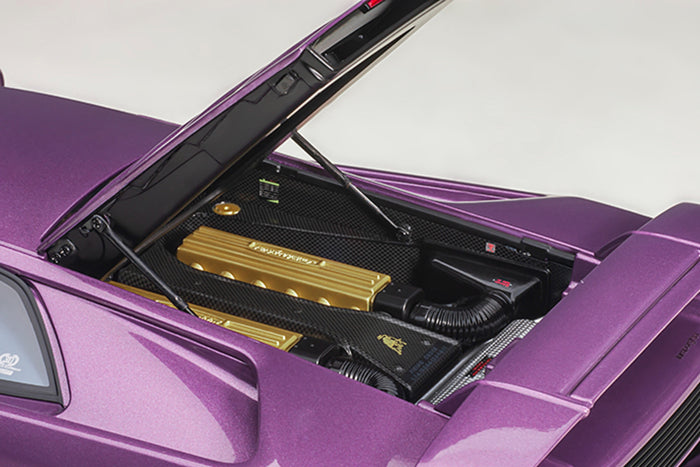 Lamborghini Diablo SE30 | 1:18 Scale Model Car by AUTOart | Engine Detail