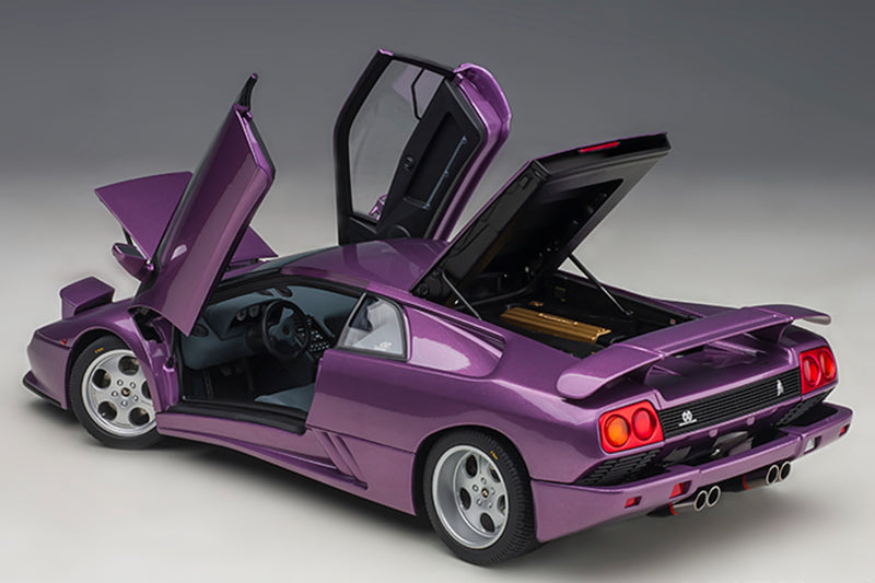 Lamborghini Diablo SE30 | 1:18 Scale Model Car by AUTOart | Opening Parts