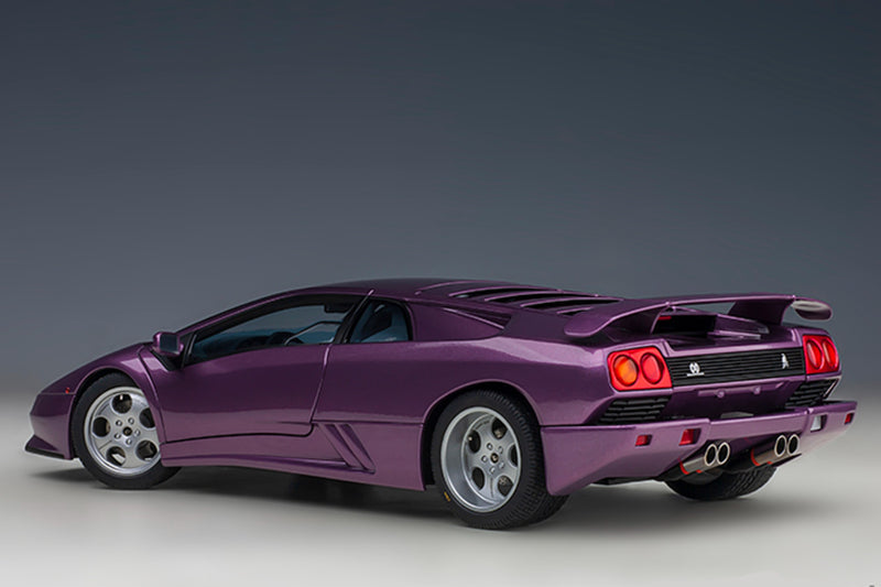 Lamborghini Diablo SE30 | 1:18 Scale Model Car by AUTOart | Rear Quarter