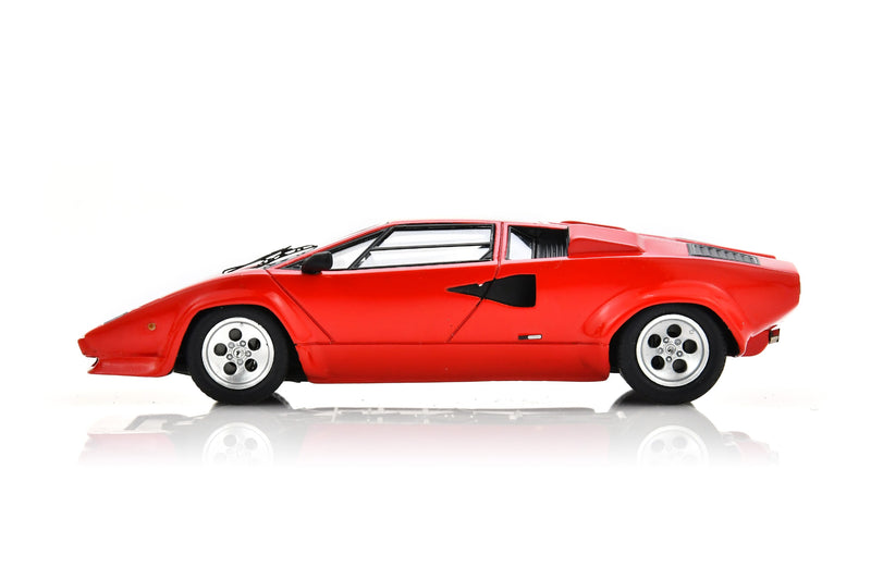 1:43 scale model Lamborghini Countach 5000QV by Spark | Side View