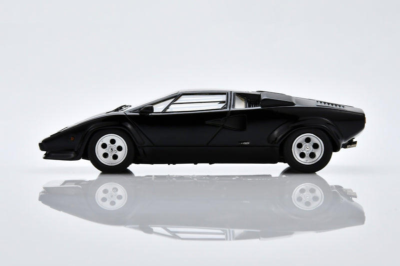 1:43 scale model Lamborghini Countach 5000S by Spark | Side View