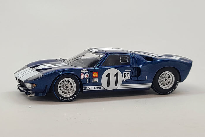 Ford GT40 Mk. I (1965 Sebring 12 Hours) | 1:43 Scale Model Car by Spark | Front Quarter