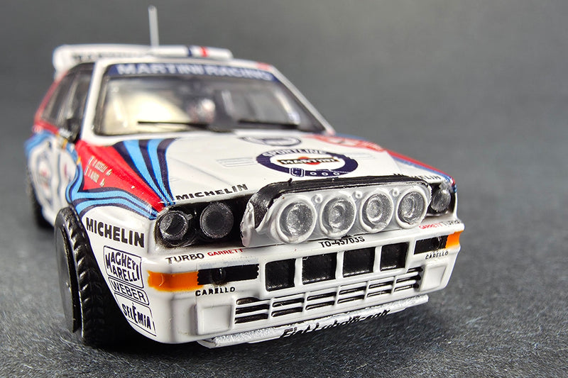 1:64 Scale Lancia Delta HF Integrale (1992 Monte Carlo Rally Winner) by Tarmac Works | Front Detail