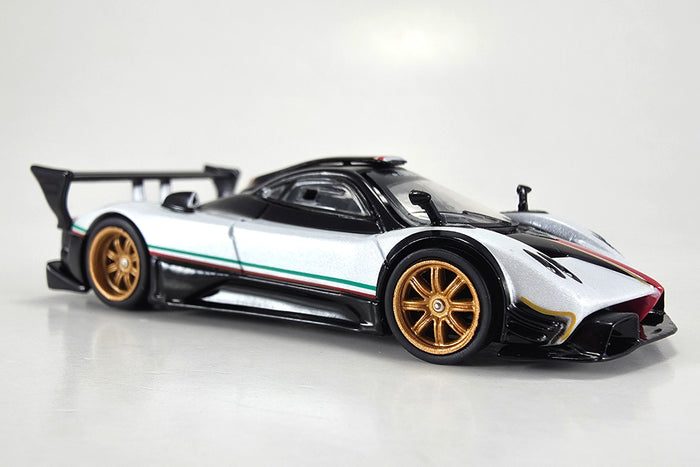 1:64 scale diecast Pagani Zonda R by Tarmac Works | Right Front Quarter