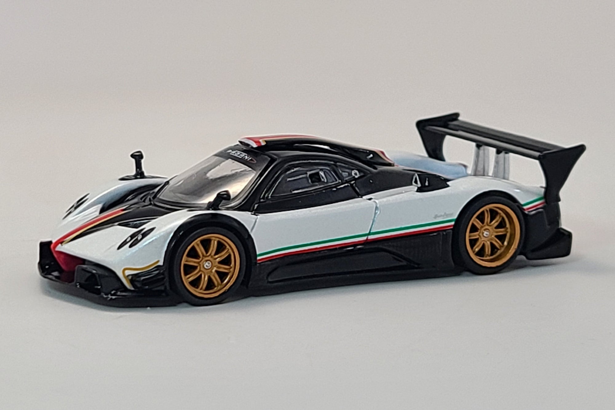 Pagani Zonda R | 1:64 Scale Diecast Model Car | Tarmac Works – Model ...