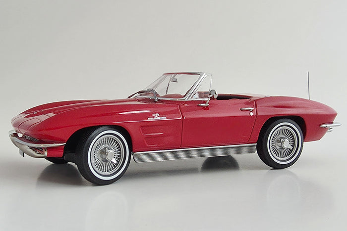Chevrolet Corvette Stingray Roadster (1963) | 1:18 Scale Diecast Model Car by Norev | Front Quarter