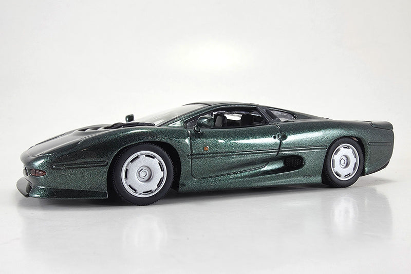 1:43 scale diecast Jaguar XJ220 by Maxichamps | Left Front Quarter