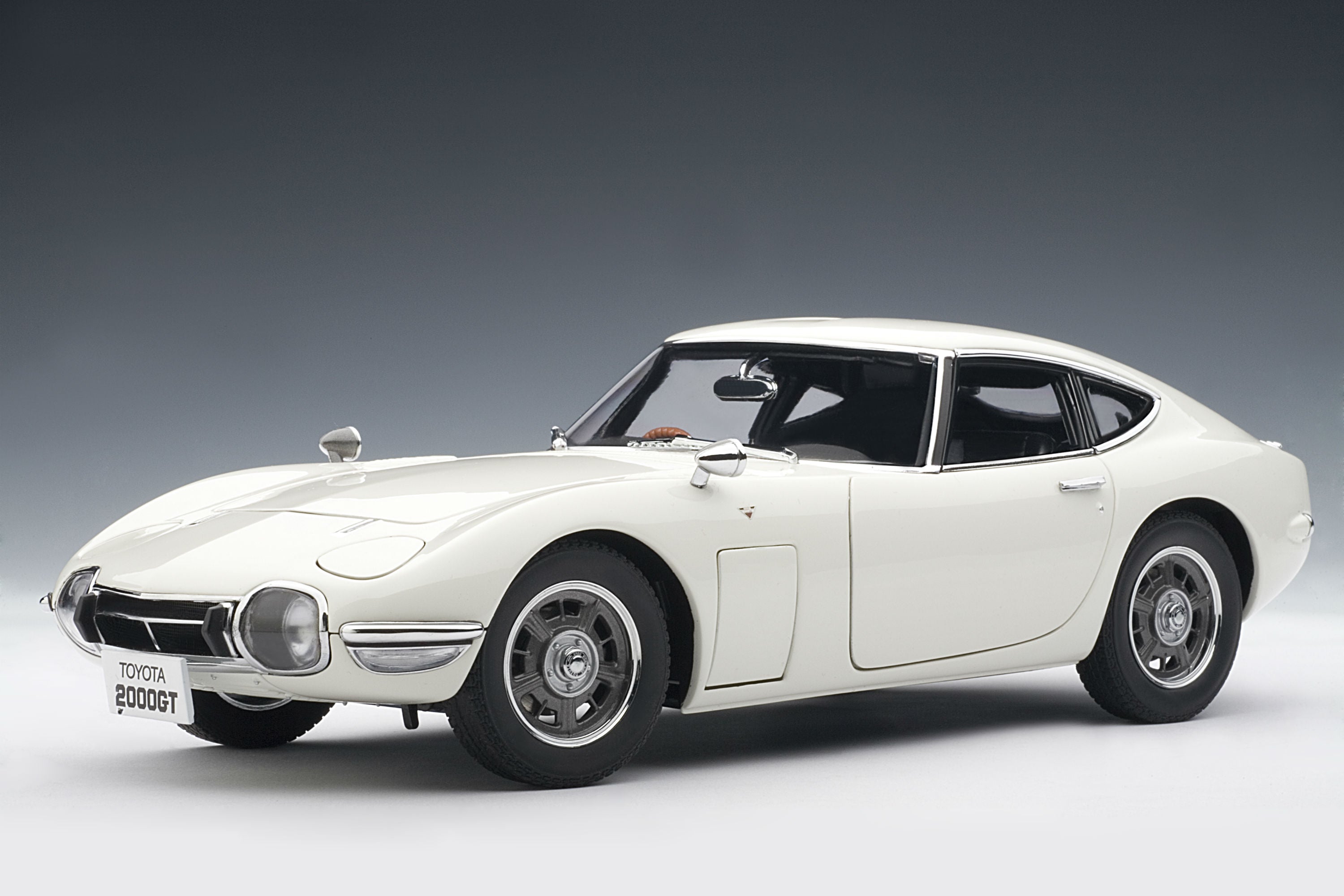 Toyota 2000GT | 1:18 Scale Model Car by AUTOart | Front Quarter