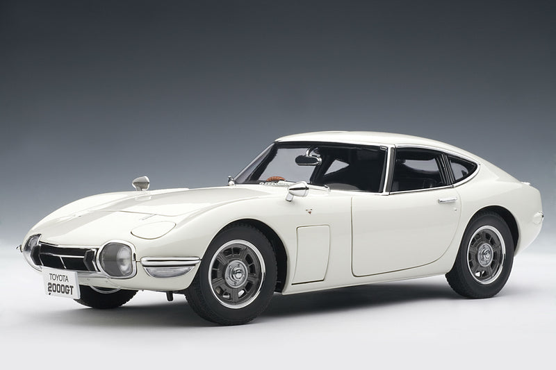 Toyota 2000GT | 1:18 Scale Model Car by AUTOart | Front Quarter