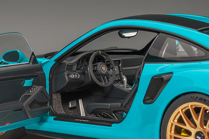 Porsche 911 GT2RS Weissach Package (991.2) | 1:18 Scale Model Car by AUTOart | Left Interior