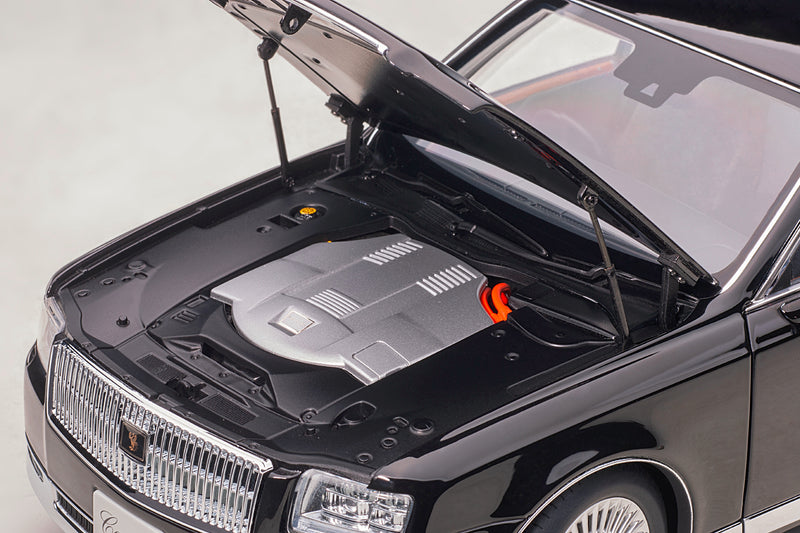 Toyota Century (2018) | 1:18-Scale Model Car by AUTOart | Engine