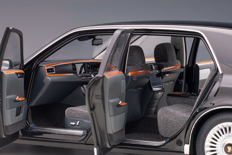 Toyota Century (2018) | 1:18-Scale Model Car by AUTOart | Left Interior