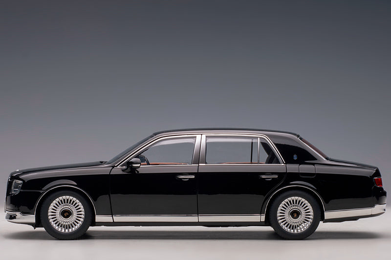 Toyota Century (2018) | 1:18-Scale Model Car by AUTOart | Profile