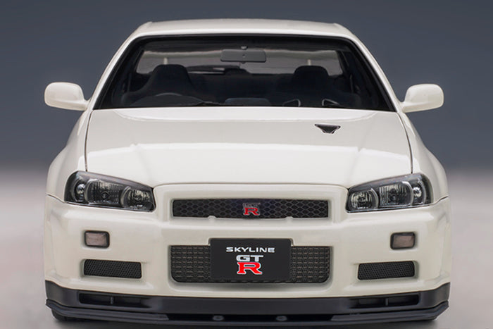 Nissan Skyline GT-R V-Spec II (R34) | 1:18 Scale Model Car by AUTOart | Front Detail