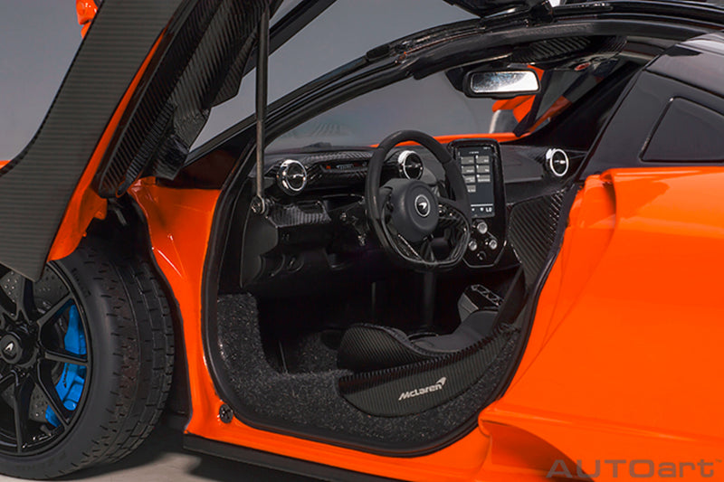 McLaren Senna | 1:18 Scale Model Car by AUTOart | Interior Detail