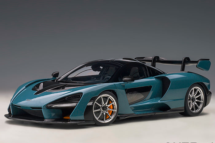 McLaren Senna | 1:18 Scale Model Car by AUTOart | Vision Victory/Grey variant