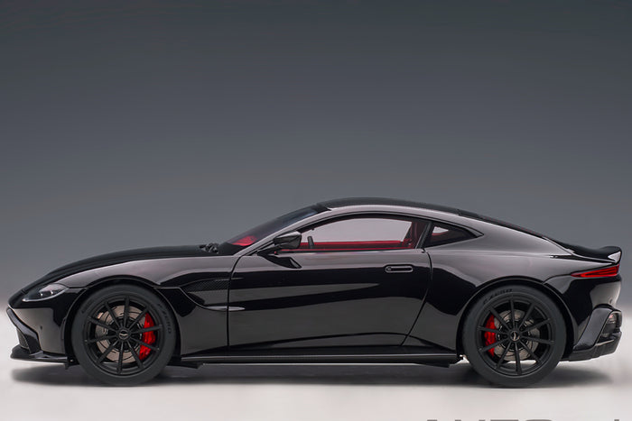 Aston Martin Vantage (2019) | 1:18 Scale Model Car by AUTOart | Profile