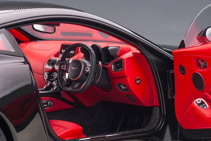 Aston Martin Vantage (2019) | 1:18 Scale Model Car by AUTOart | Right Interior