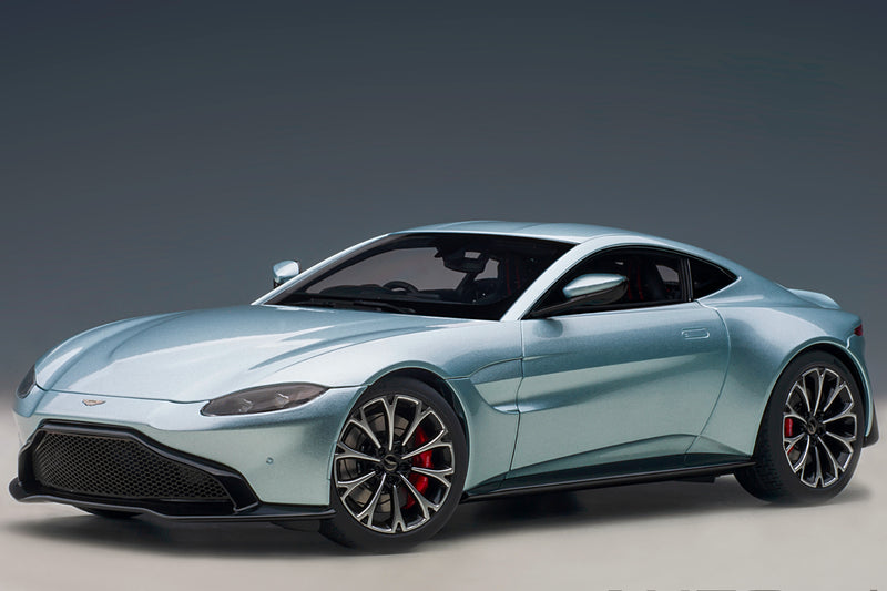 Aston Martin Vantage (2019) | 1:18 Scale Model Car by AUTOart | Skyfall Silver variant