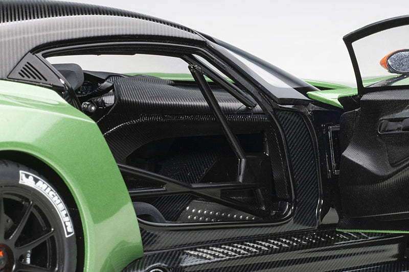 Aston martin vulcan top 1 18