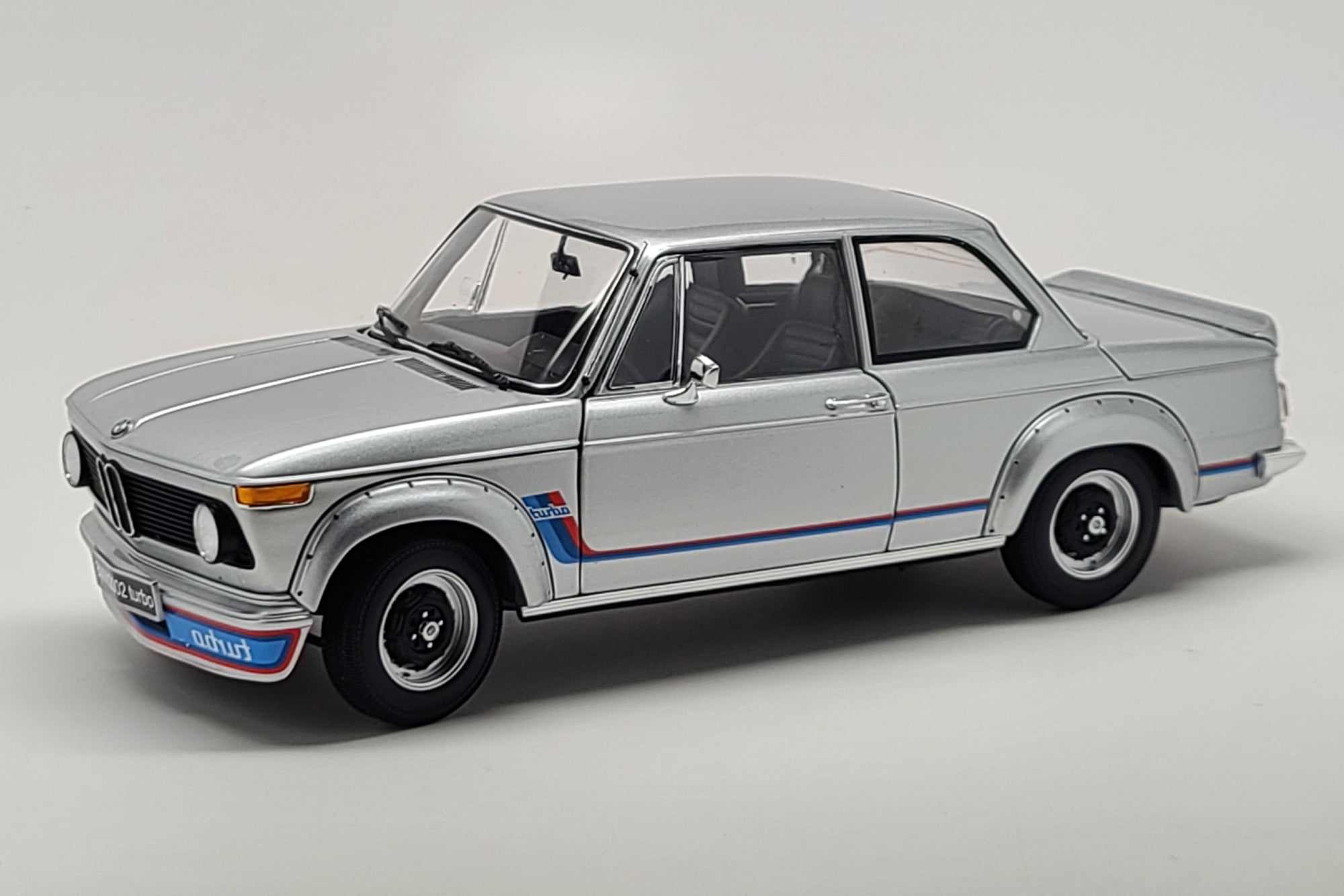 BMW 2002 Turbo 1:18 Kyosho Modellauto (Gebraucht) in Richenthal für CHF BMW 2002 Turbo 1:18 Kyosho Modellauto (Gebraucht) in Richenthal für CHF