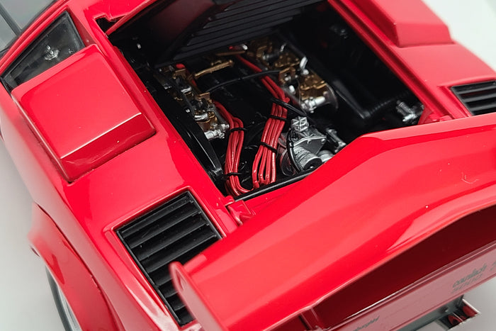 Lamborghini Countach 5000S | 1:18 Scale Diecast Model Car by Kyosho | Engine Detail