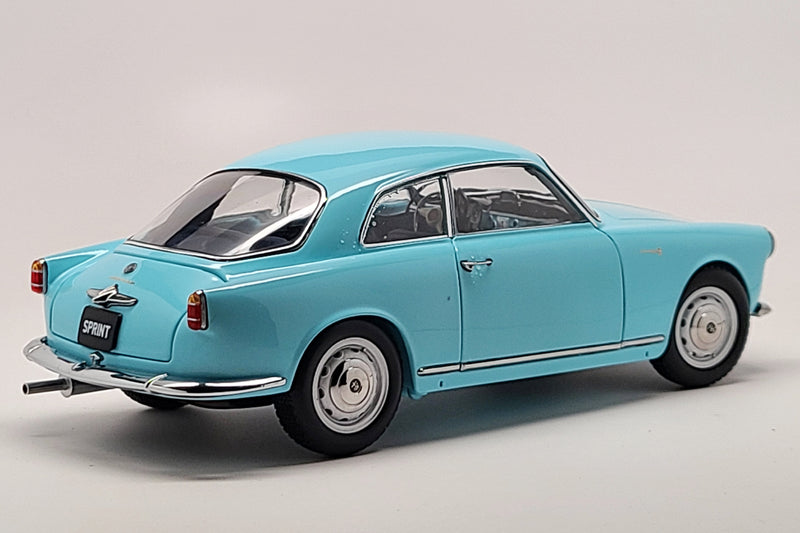 Alfa Romeo Giulietta Sprint (1956) | 1:18-Scale Diecast Model Car by Kyosho | Rear Quarter