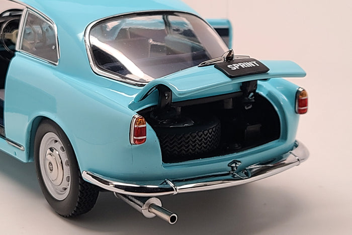 Alfa Romeo Giulietta Sprint (1956) | 1:18-Scale Diecast Model Car by Kyosho | Trunk