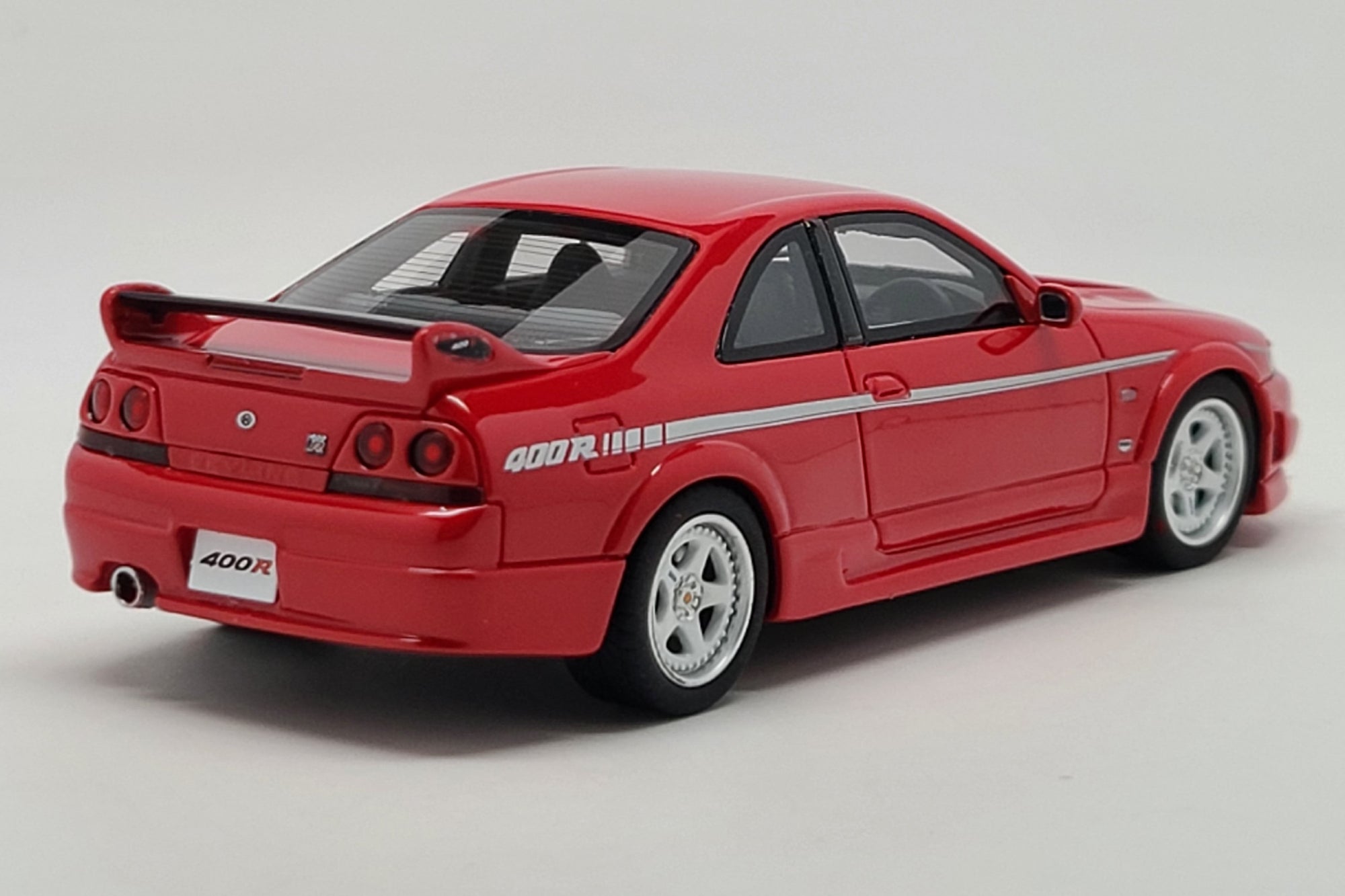 NISMO 400R | 1:43 Scale Model Car | Kyosho – Model Citizen Diecast