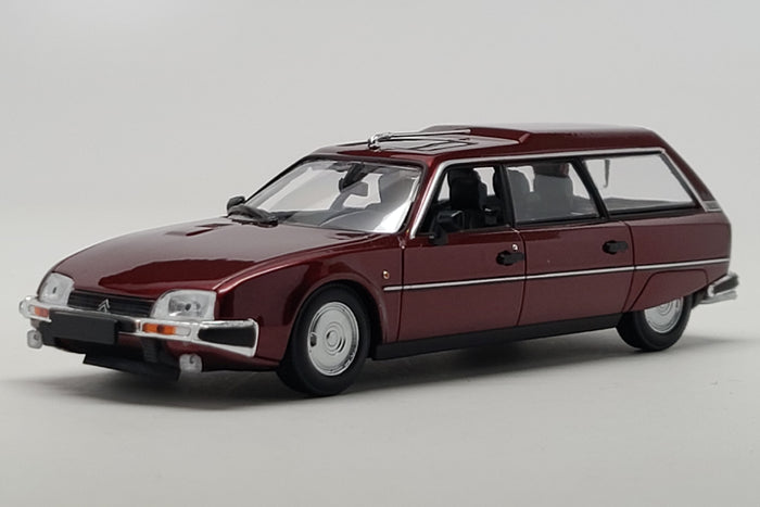 Citroen CX 25 Break | 1:43 Scale Diecast Model Car by Maxichamps | Front Quarter