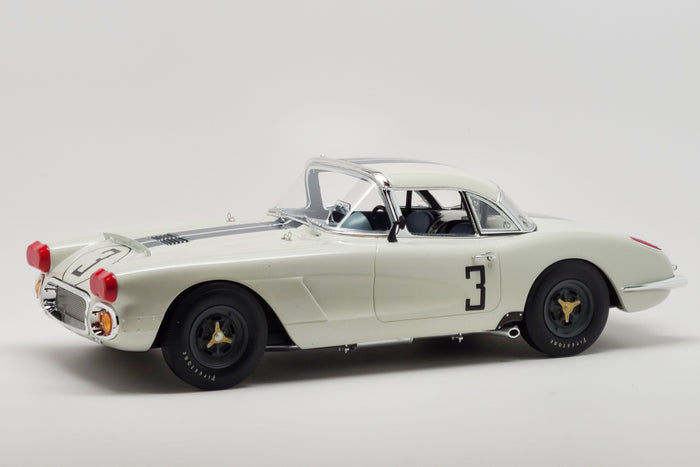 Chevrolet Corvette (1960 Le Mans Class Winner) | 1:18 Scale Diecast Model Car by Real Art Replicas | Front Quarter